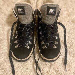 Women’s Sorel Out n About winter booties